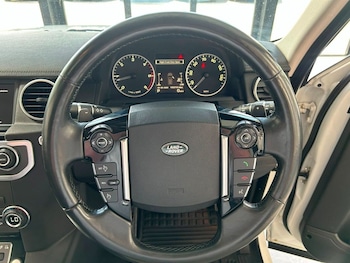 Used Land Rover Discovery 2015 for sale - 78930399: Photo