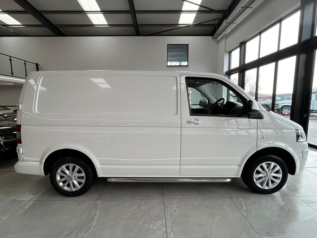 Used Volkswagen Transporter 2015 for sale - 77627392: Photo 2