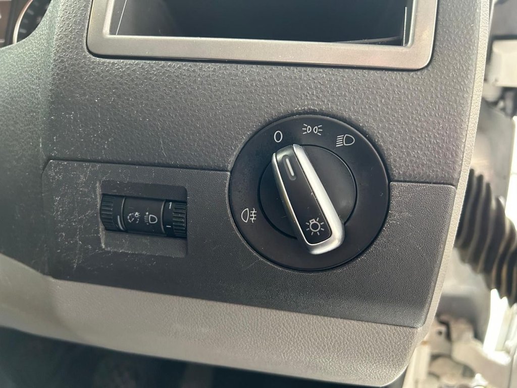 Used Volkswagen Transporter 2015 for sale - 77627392: Photo 29