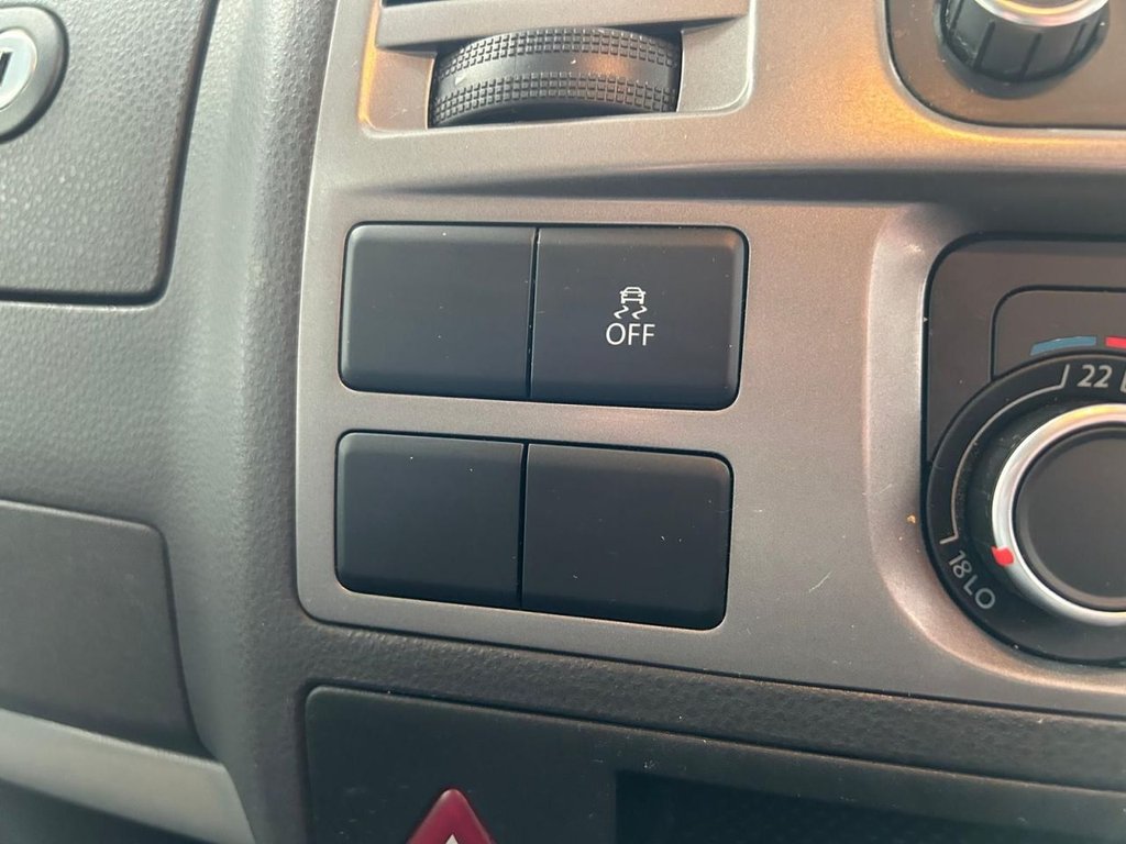 Used Volkswagen Transporter 2015 for sale - 77627392: Photo 35