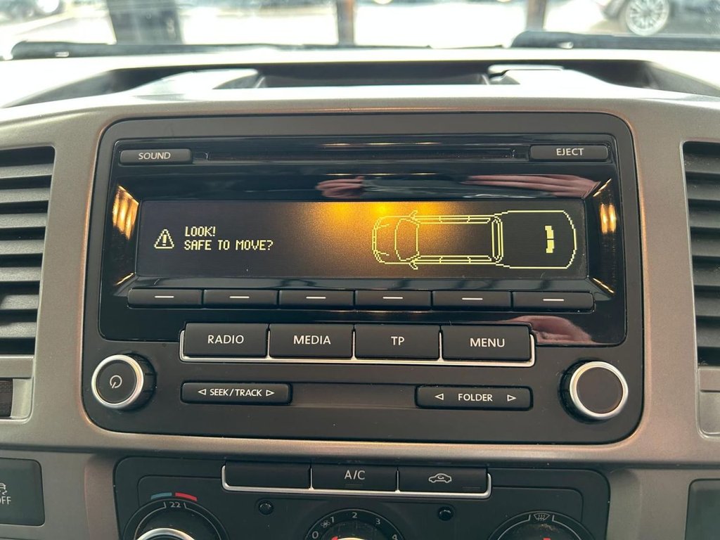 Used Volkswagen Transporter 2015 for sale - 77627392: Photo 39