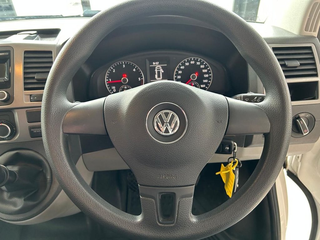 Used Volkswagen Transporter 2015 for sale - 77627392: Photo 4