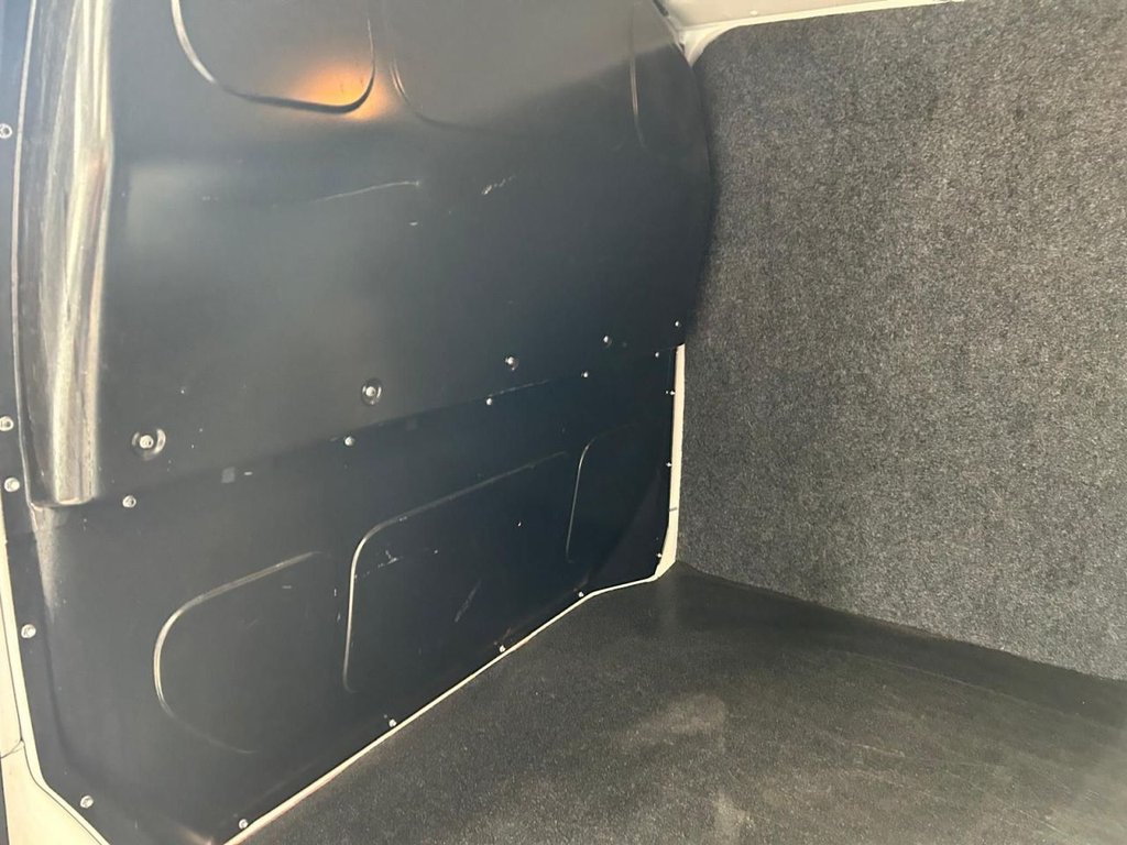 Used Volkswagen Transporter 2015 for sale - 77627392: Photo 50