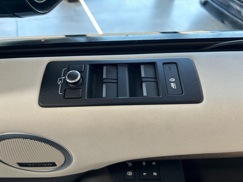 Used Land Rover Discovery 2017 for sale - 77809960: Photo 29