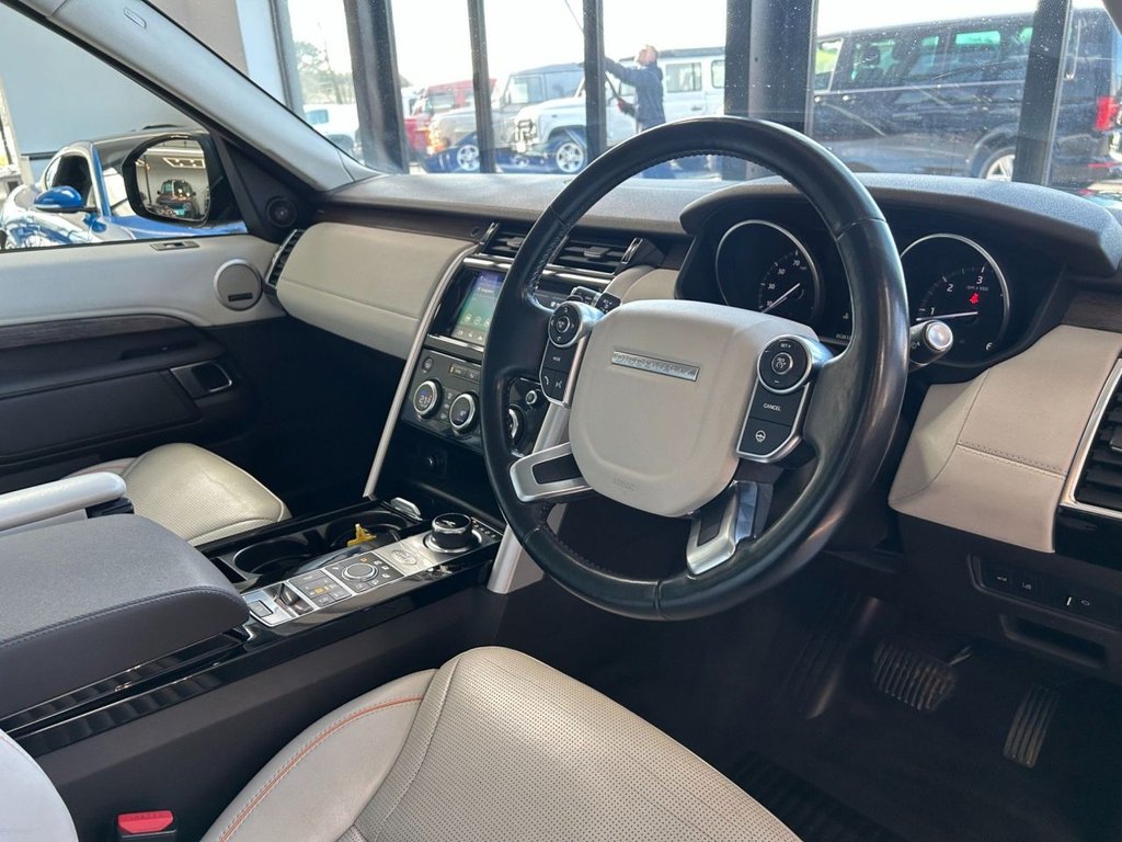 Used Land Rover Discovery 2017 for sale - 77809960: Photo 3