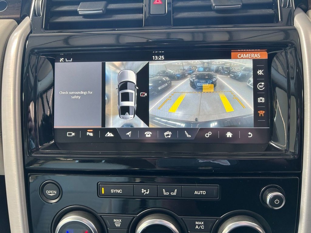 Used Land Rover Discovery 2017 for sale - 77809960: Photo 46