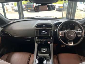 Used Jaguar F-Pace 2016 for sale - 74663330: Photo