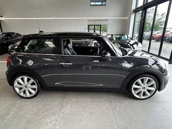 Used MINI Hatch 2018 for sale - 79046845: Photo