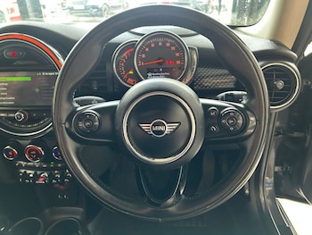 Used MINI Hatch 2018 for sale - 79046845: Photo