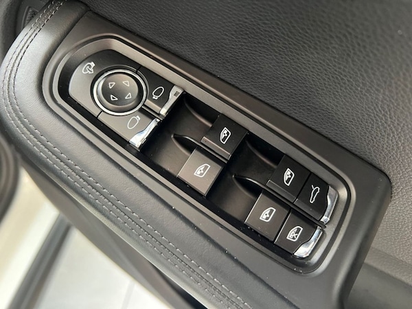 Used Porsche Macan 2014 for sale - 75560003: Photo 32