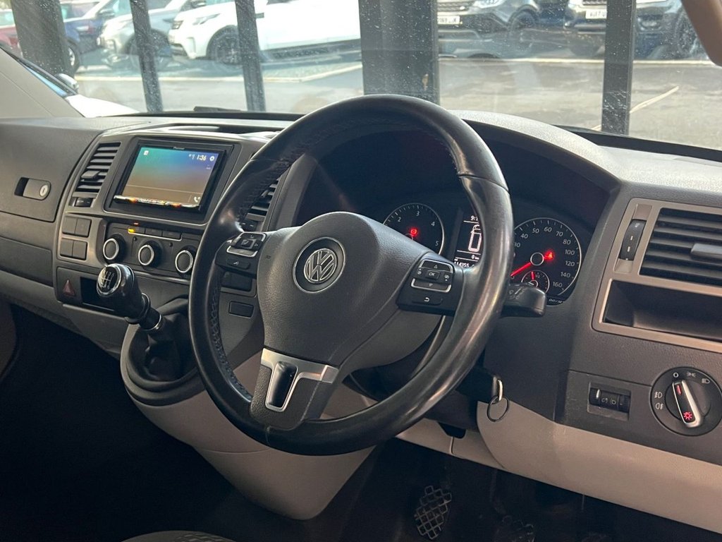 Used Volkswagen Transporter 2015 for sale - 76941657: Photo 3