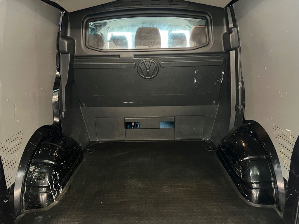 Used Volkswagen Transporter 2015 for sale - 76941657: Photo 37