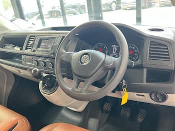 Used Volkswagen Transporter 2017 for sale - 79686740: Photo