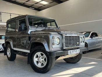 Land Rover - Defender