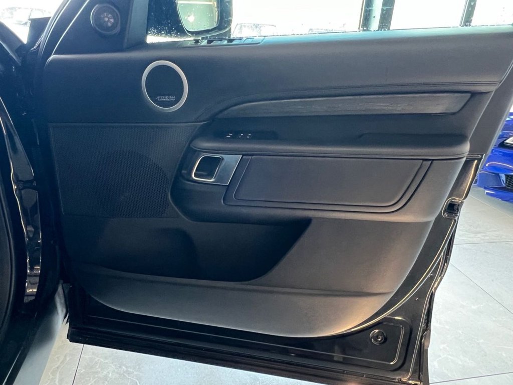 Used Land Rover Discovery 2019 for sale - 76686110: Photo 33