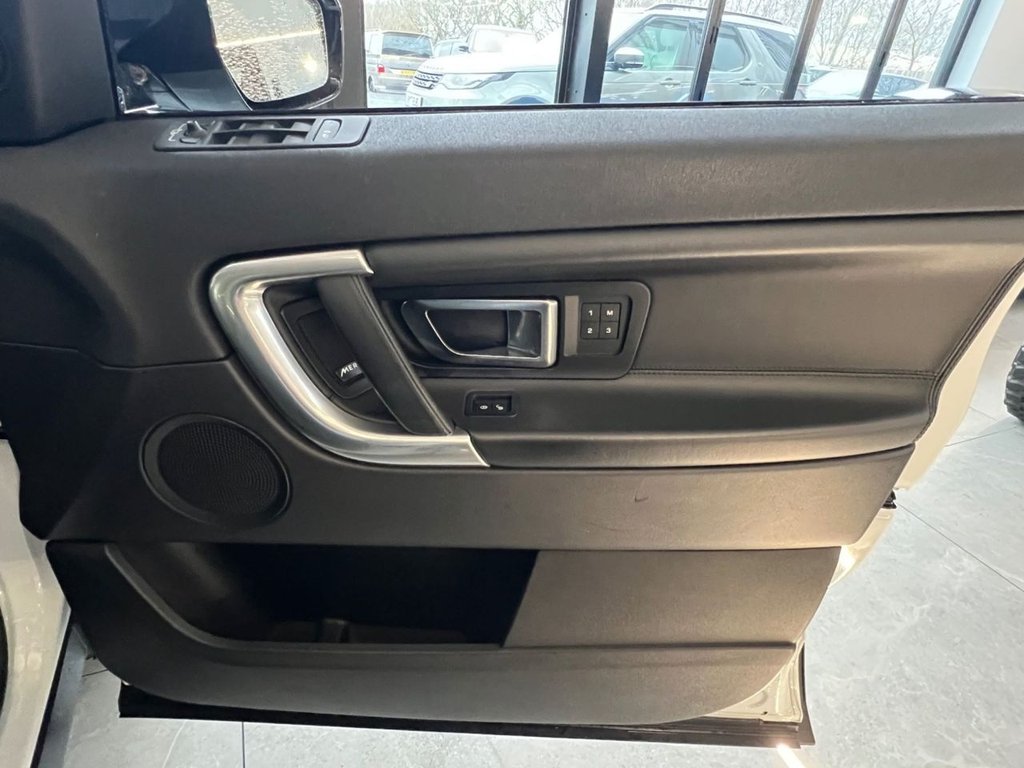 Used Land Rover Discovery Sport 2017 for sale - 77421831: Photo 25