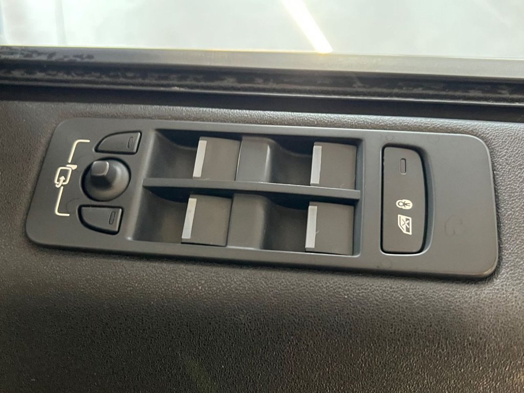 Used Land Rover Discovery Sport 2017 for sale - 77421831: Photo 28