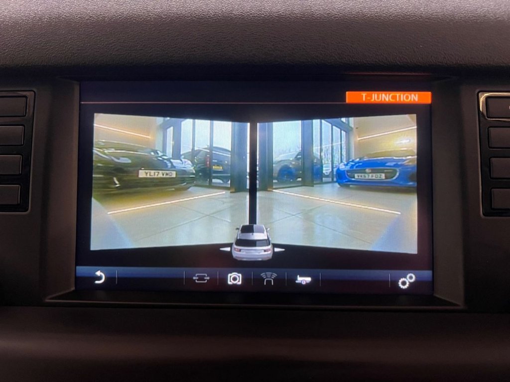 Used Land Rover Discovery Sport 2017 for sale - 77421831: Photo 46