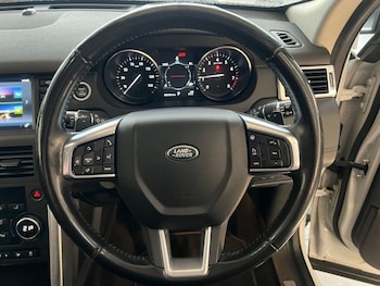 Used Land Rover Discovery Sport 2017 for sale - 77421831: Photo