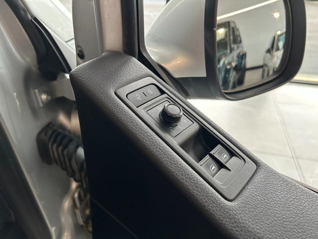 Used Volkswagen Caravelle 2016 for sale - 77919987: Photo 30