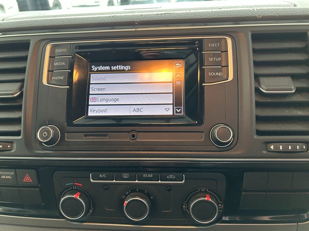 Used Volkswagen Caravelle 2016 for sale - 77919987: Photo 50