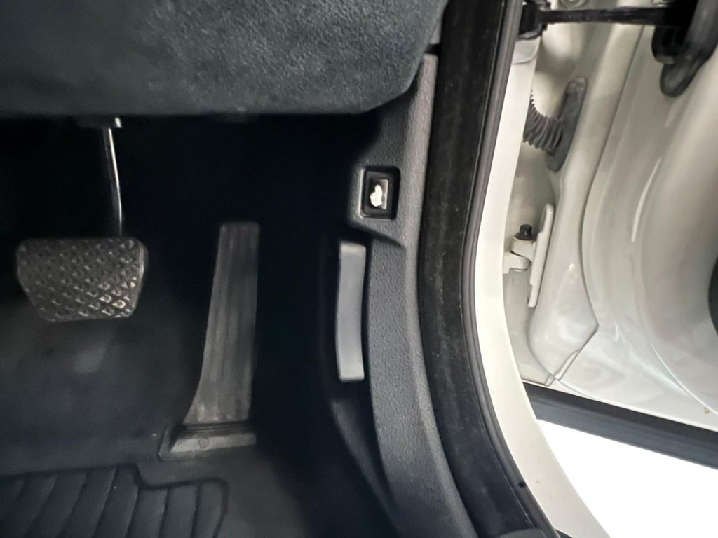 Used BMW 6 Series 2013 for sale - 76509935: Photo 39