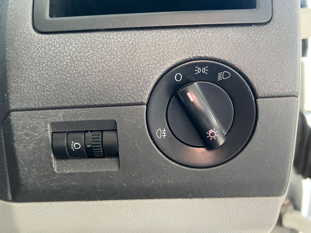 Used Volkswagen Transporter 2015 for sale - 78166899: Photo 24