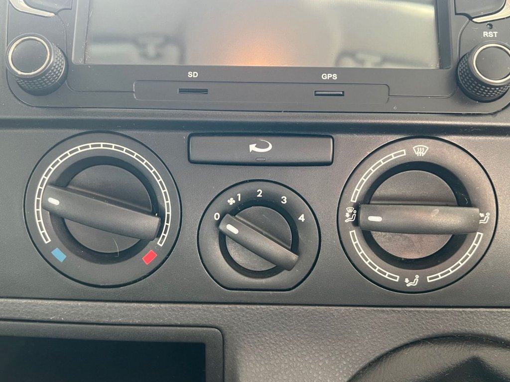 Used Volkswagen Transporter 2015 for sale - 78166899: Photo 26