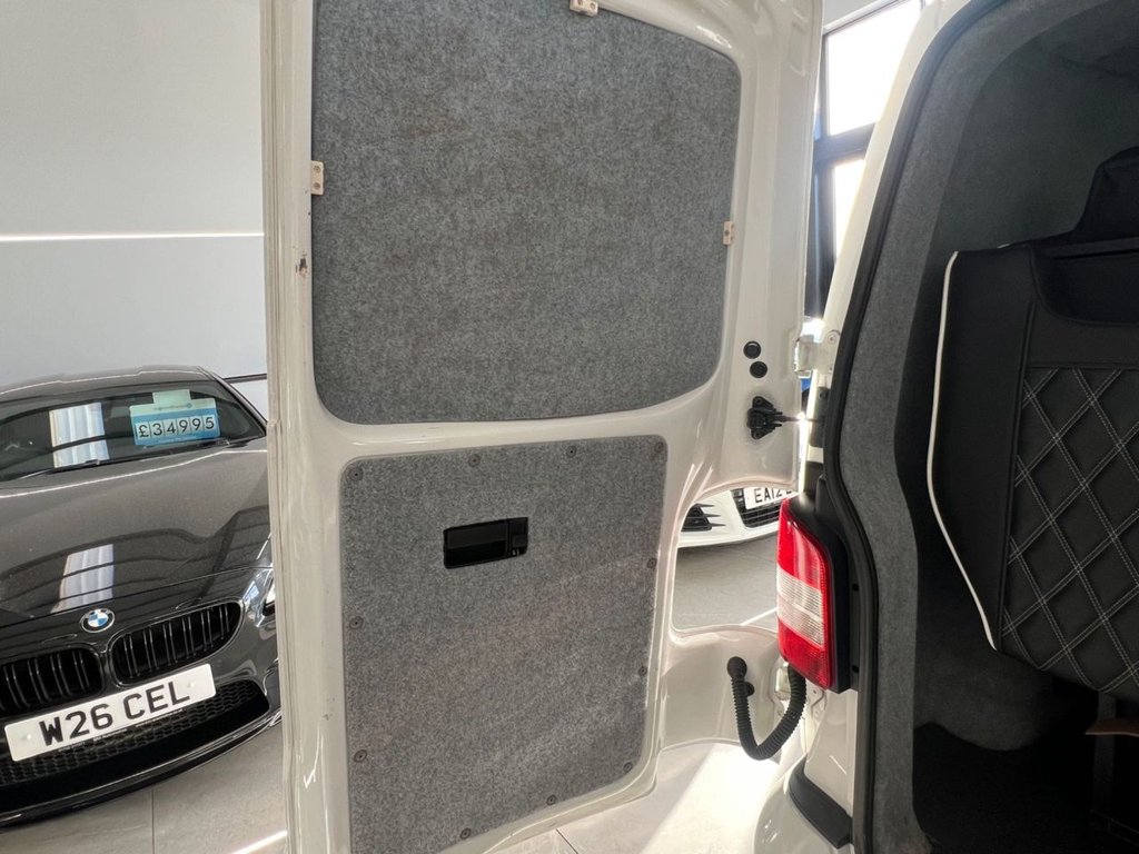 Used Volkswagen Transporter 2015 for sale - 78166899: Photo 34