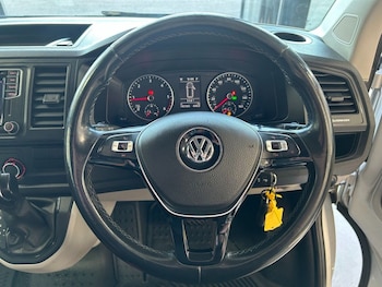 Used Volkswagen Transporter 2016 for sale - 78167313: Photo