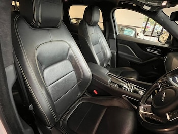 Used Jaguar F-Pace 2020 for sale - 76481749: Photo