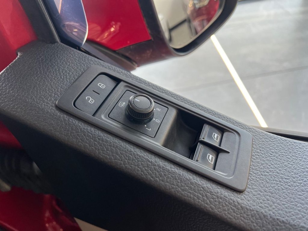 Used Volkswagen Transporter 2017 for sale - 76665647: Photo 30