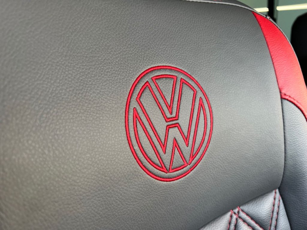 Used Volkswagen Transporter 2017 for sale - 76665647: Photo 32