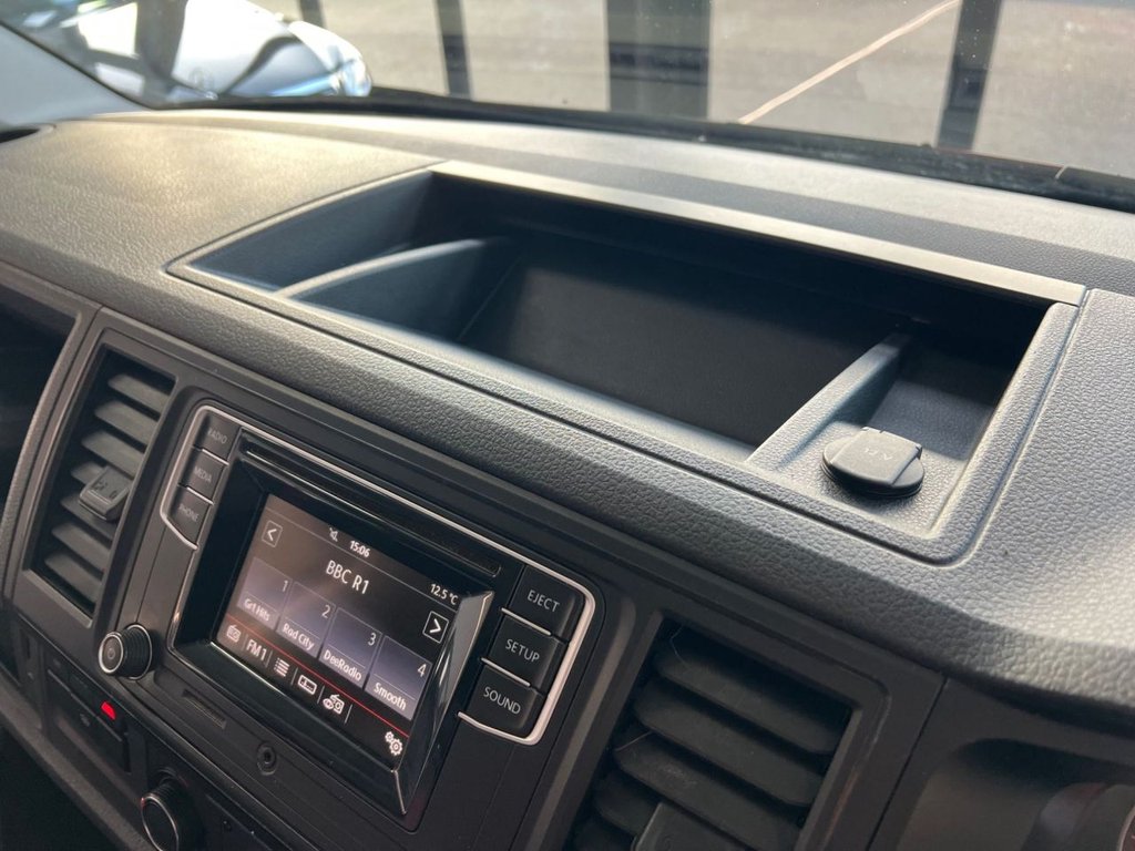 Used Volkswagen Transporter 2017 for sale - 76665647: Photo 35