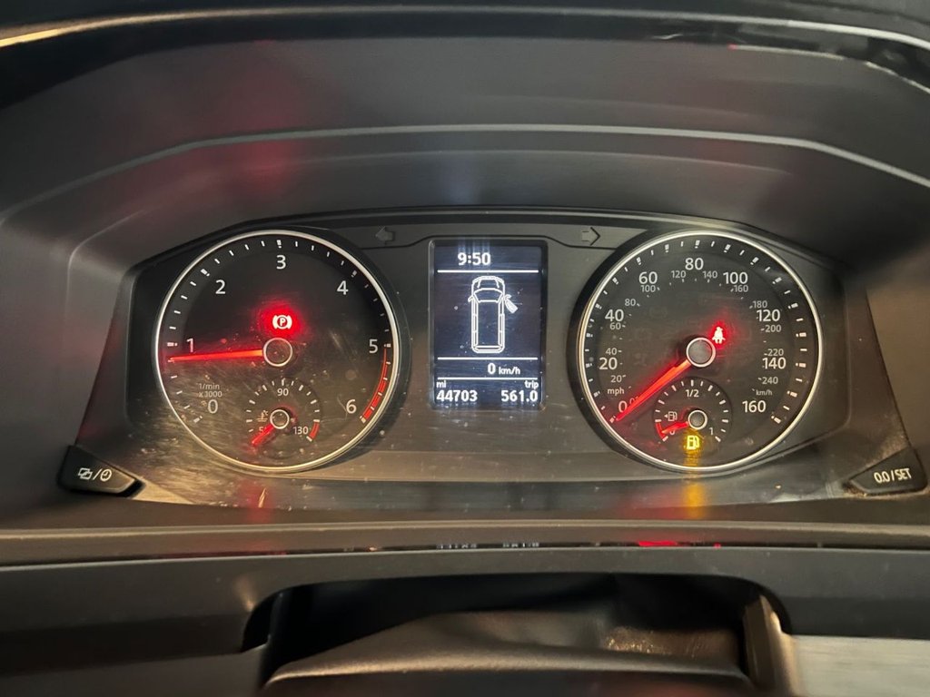 Used Volkswagen Transporter 2017 for sale - 77037647: Photo 32