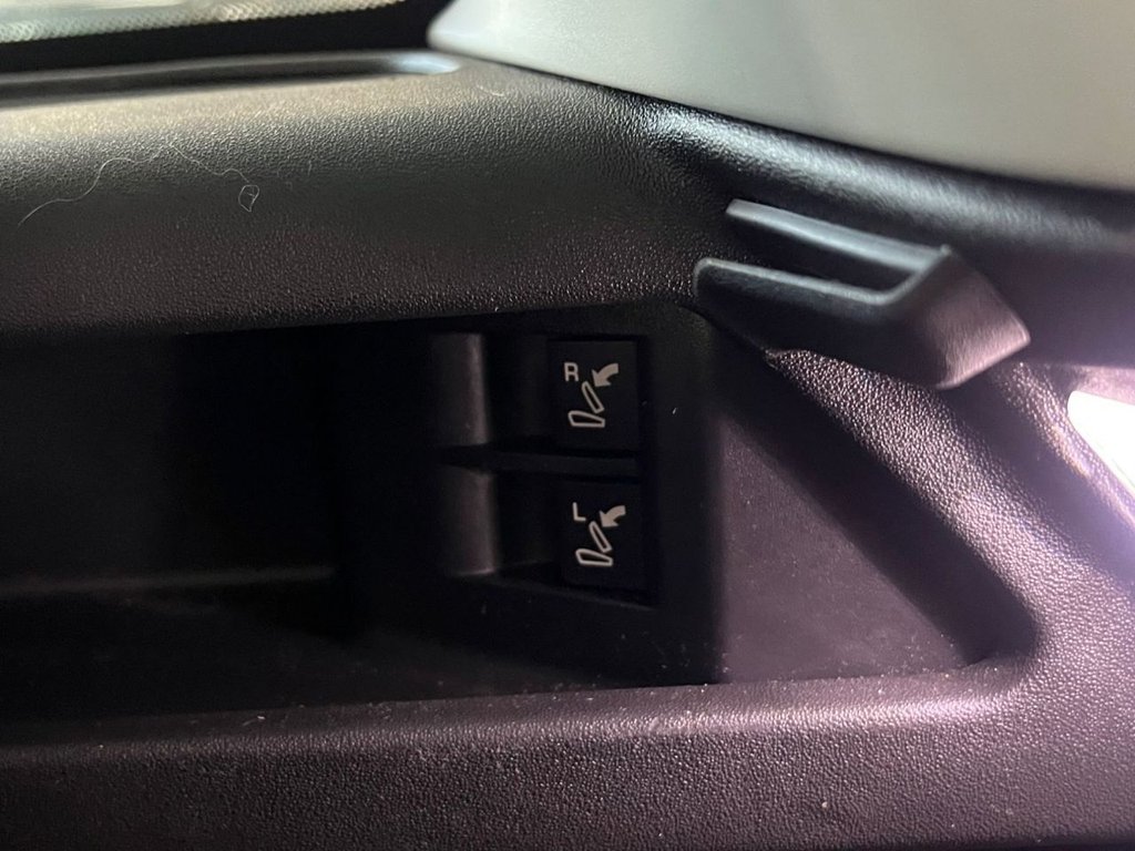 Used Land Rover Discovery Sport 2015 for sale - 77394307: Photo 34