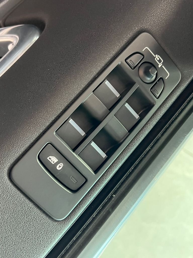 Used Land Rover Discovery Sport 2015 for sale - 77394307: Photo 38