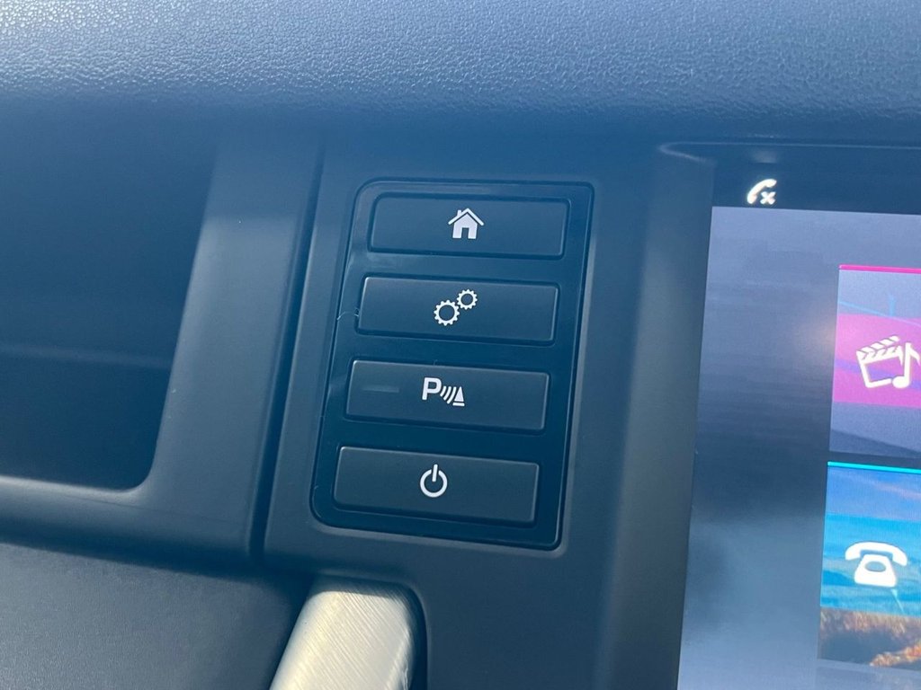 Used Land Rover Discovery Sport 2015 for sale - 77394307: Photo 45