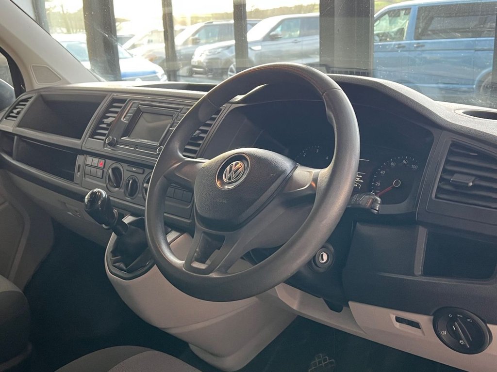 Used Volkswagen Transporter 2017 for sale - 77153152: Photo 3