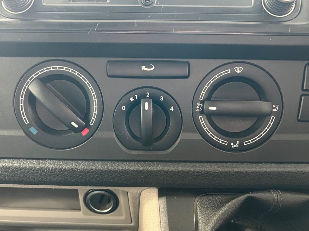 Used Volkswagen Transporter 2017 for sale - 77153152: Photo 37