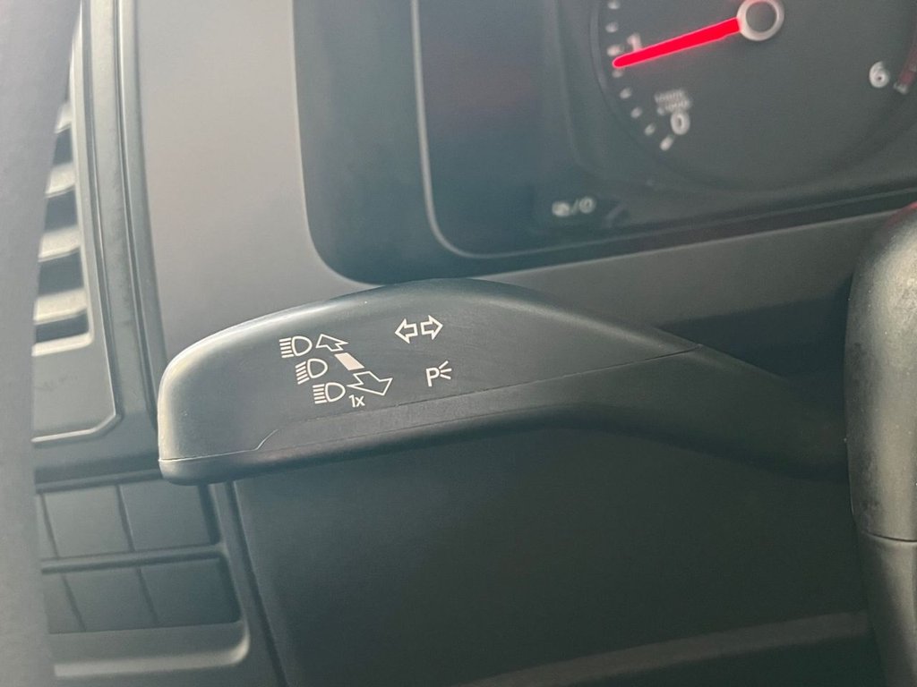 Used Volkswagen Transporter 2017 for sale - 77153152: Photo 40