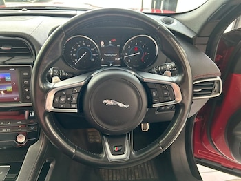 Used Jaguar F-Pace 2016 for sale - 78657934: Photo