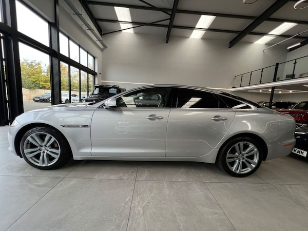 Used Jaguar XJ 2011 for sale - 76132927: Photo 10