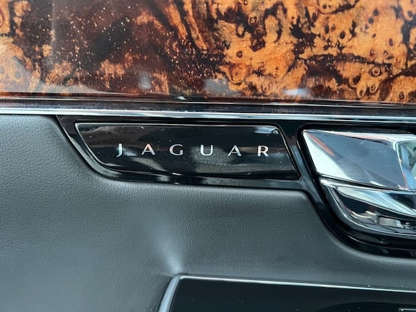 Used Jaguar XJ 2011 for sale - 76132927: Photo 33