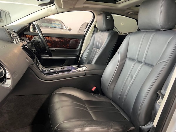 Used Jaguar XJ 2011 for sale - 76132927: Photo 35