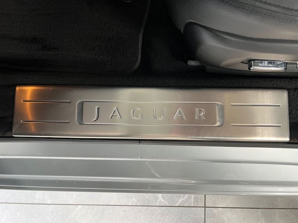 Used Jaguar XJ 2011 for sale - 76132927: Photo 37