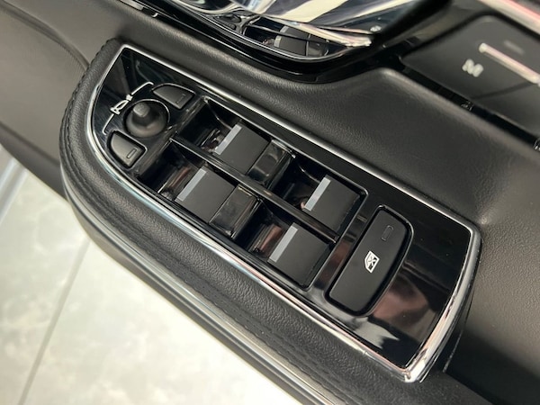 Used Jaguar XJ 2011 for sale - 76132927: Photo 45