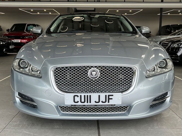 Used Jaguar XJ 2011 for sale - 76132927: Photo 8