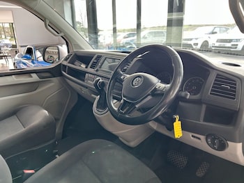 Used Volkswagen Transporter 2017 for sale - 78954803: Photo
