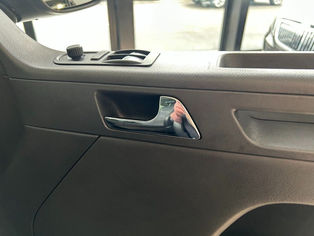 Used Volkswagen Caravelle 2014 for sale - 78124425: Photo 31